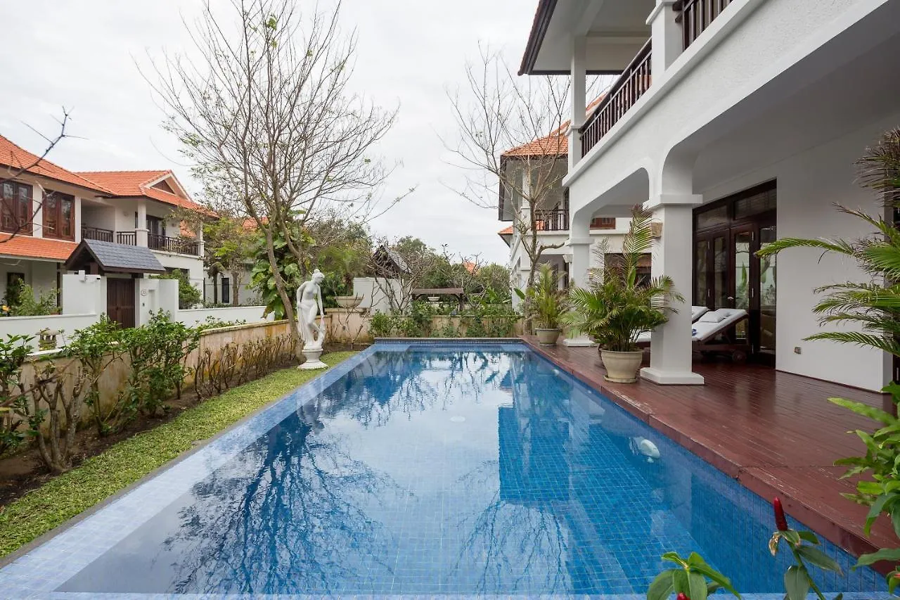 Tropical Villas Beach Danang Wietnam