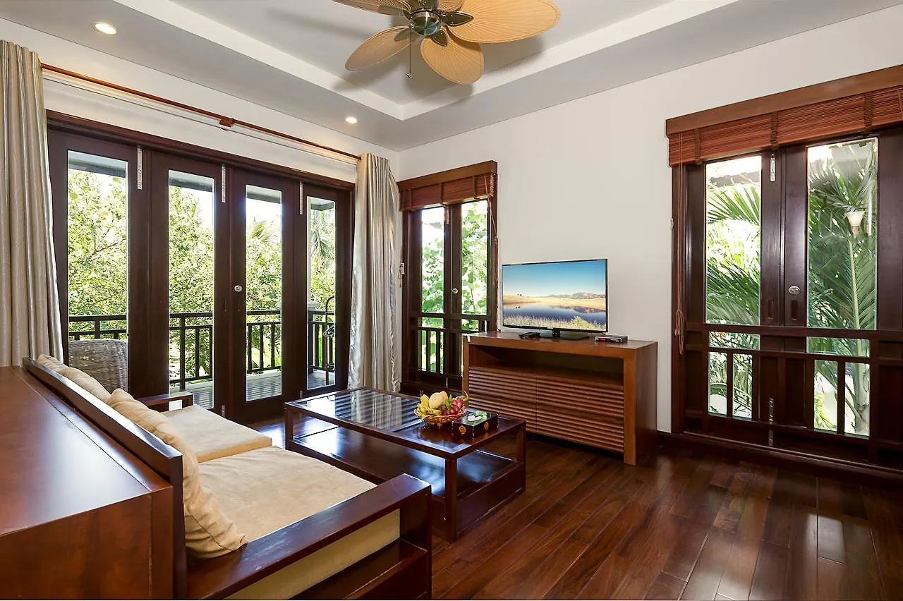 Tropical Villas Beach Danang 0*, Da Nang